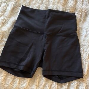 lululemon wunder train shorts 4”